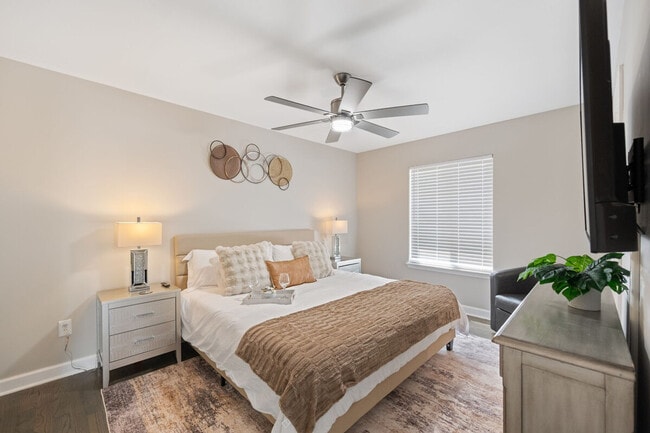 Building Photo - 22051 W Taylor Rd