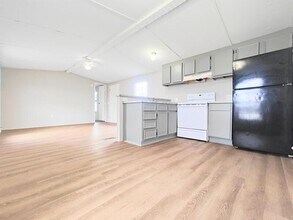 Building Photo - 4409 Rainbow Ln