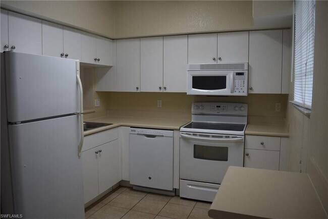 Foto del edificio - 8312 Bernwood Cove Loop