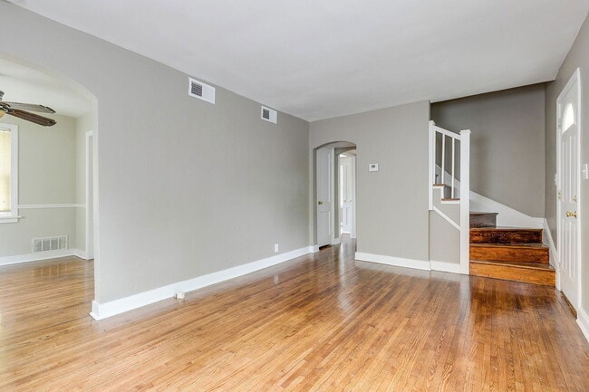 Building Photo - 3009 Napoleon St