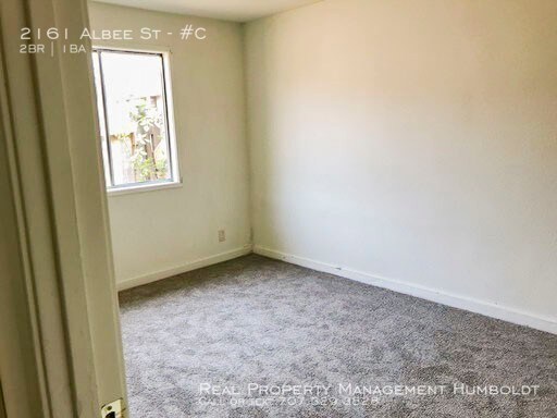 Building Photo - 2161 Albee St
