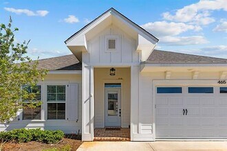 Building Photo - 465 Karcher Ave