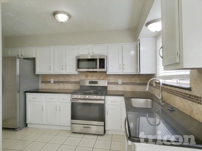 Building Photo - 19910 Faye Oaks Dr