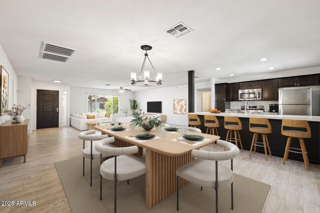 Building Photo - 4613 S Rita Ln