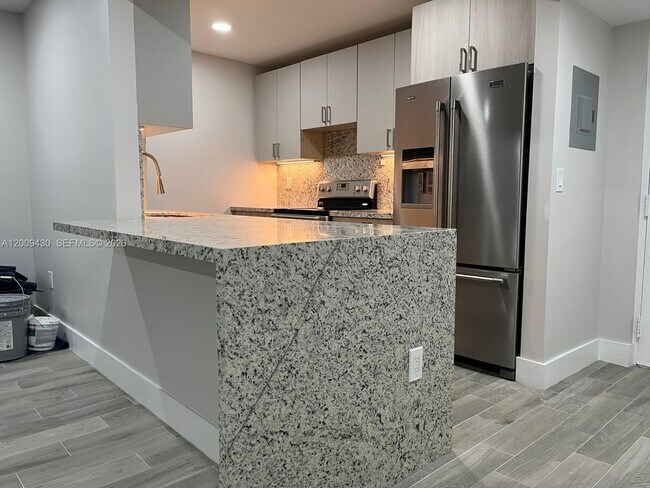 Foto del edificio - 8425 NW 8th St