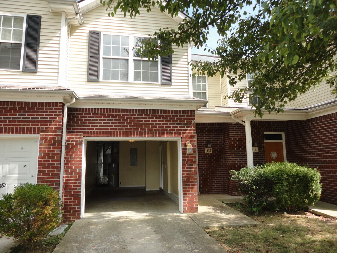 104 Pepperwood Ct, Winchester, KY 40391 Townhome Rentals in
