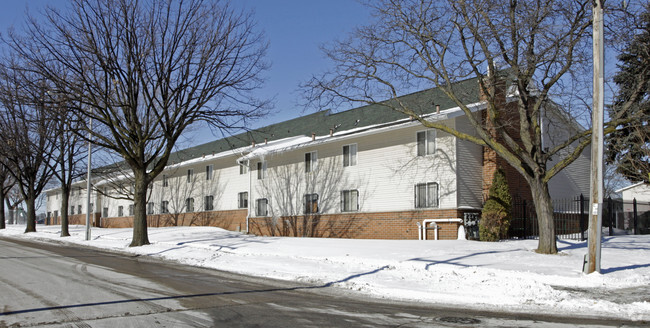 Building Photo - Walnut Park Apartments