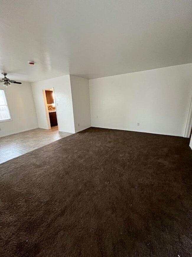 Building Photo - 229 T St