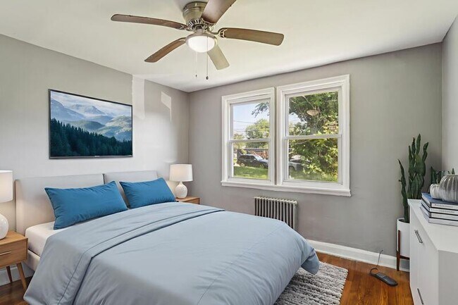 Foto del edificio - 1664 E Cold Spring Ln