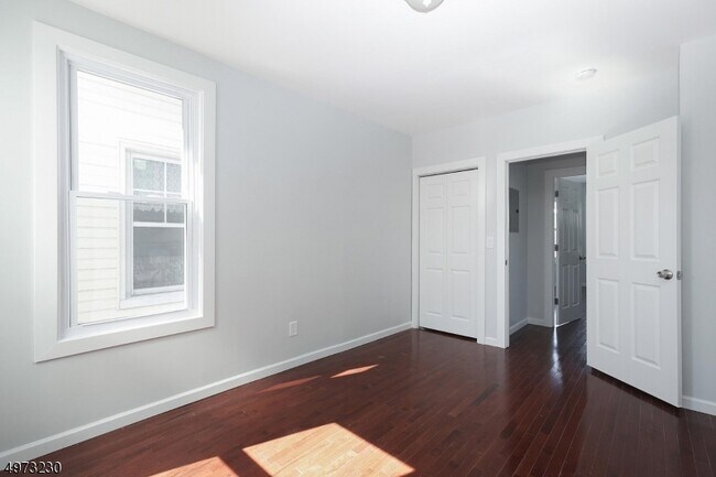 Foto del edificio - 814 Summer St