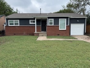 Building Photo - 4376 N Frankfort Pl