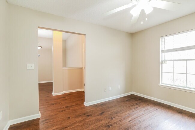 Foto del edificio - 609 Kilwinning Ln