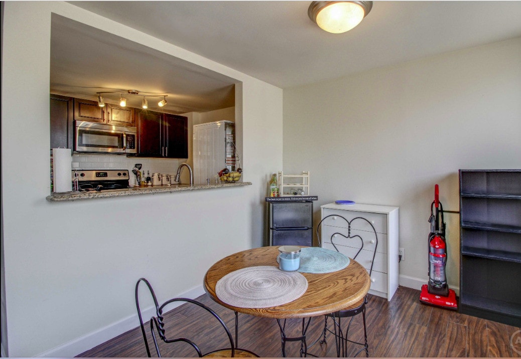 5536 Pershing Ave Unit 2b2b, St. Louis, MO 63112 Apartments in St