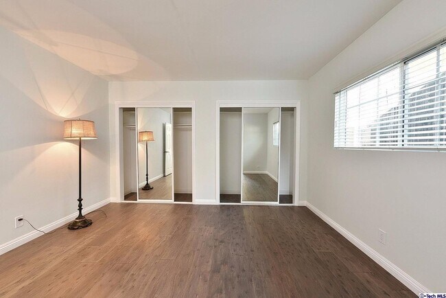 Building Photo - 1038 Fairview Dr
