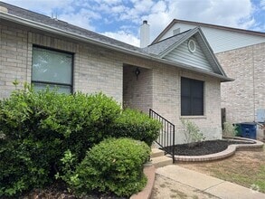 Building Photo - 1104 Collinwood W Dr