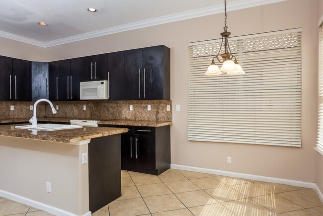 Building Photo - 5293 Sancerre Cir