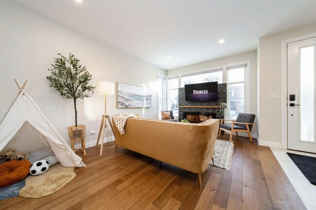 Photo du bâtiment - 10510-10132 132 St NW