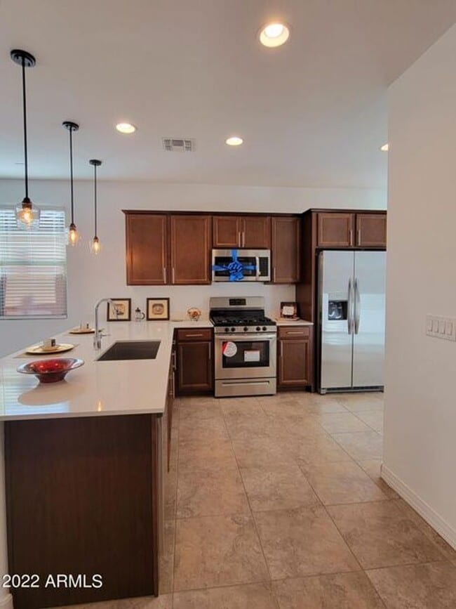 Foto del edificio - Brand New !! 2022 single level 3 bedroom home with Pool in upscale Westgate community in Glendale