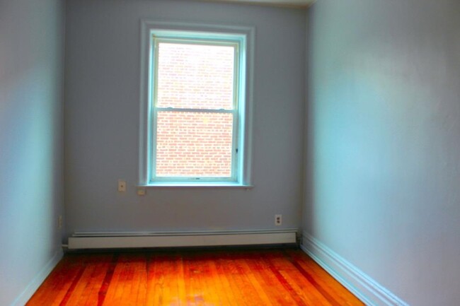 Building Photo - 372 Palisade Ave