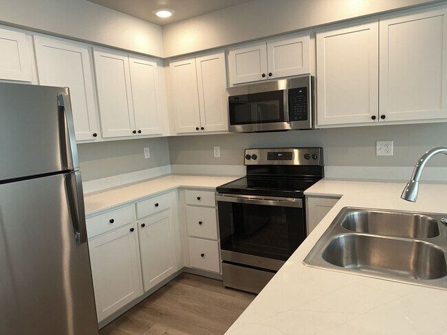 Foto del edificio - Newer Two Bedroom Apartment!