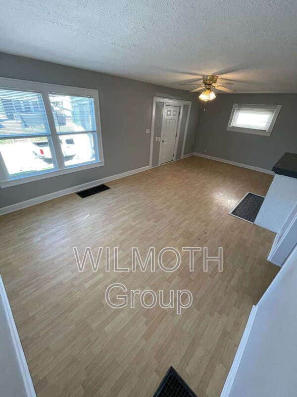 Building Photo - 1019 Churchman Ave