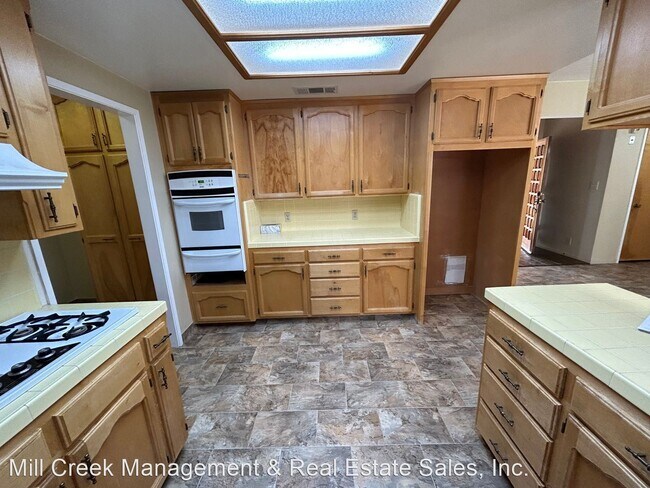Foto del edificio - 4 br, 4 bath House - 2193 S. Plano
