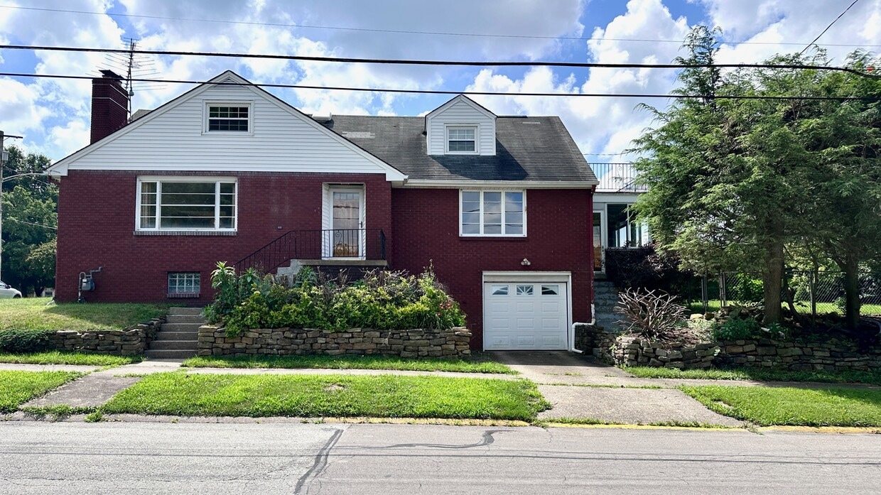 Primary Photo - 800 Welty St