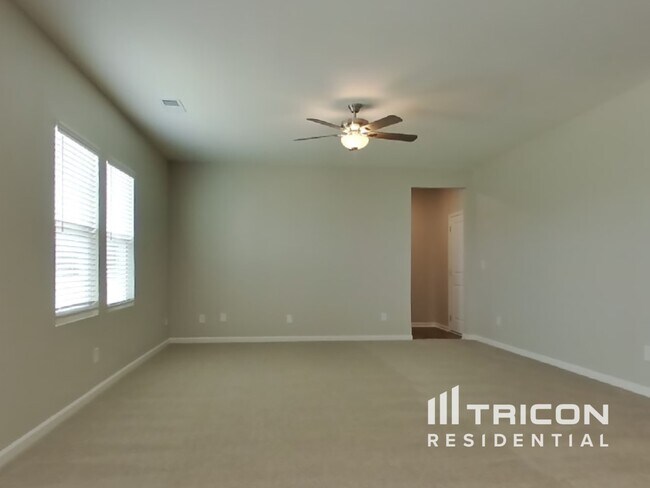 Building Photo - 410 Nola Ct NW
