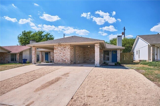 Foto del edificio - 902 Fieldwood Dr