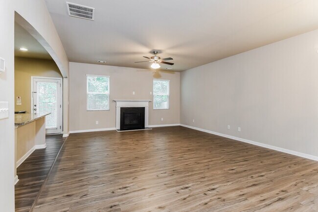 Foto del edificio - 217 Jefferson Ave