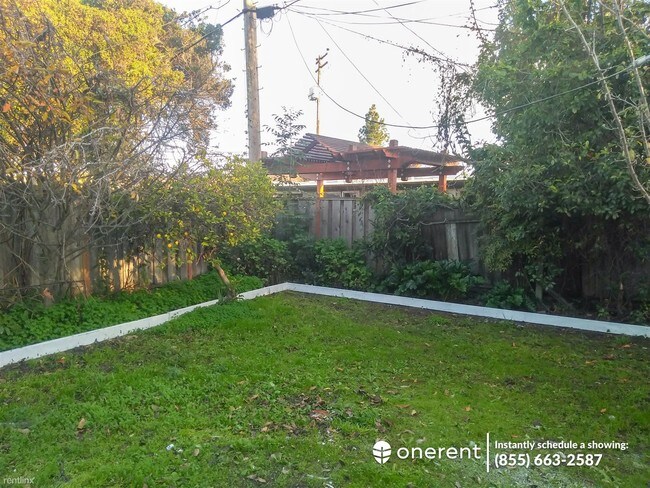 Building Photo - 3 br, 2 bath House - 961 Las Palmas Dr -