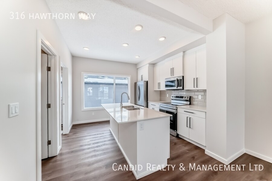 Building Photo - 3 bedroom full house for rent