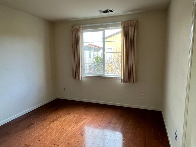 Foto del edificio - 4088 Rivermark Pkwy