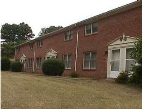 Building Photo - 1414 Chatham Heights Rd