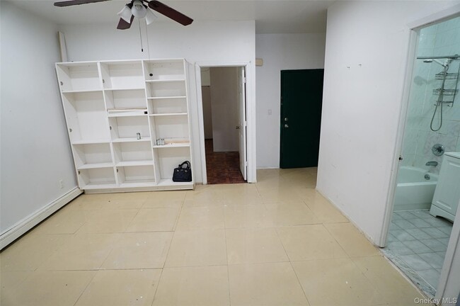 Foto del edificio - 117-06 Jamaica Ave