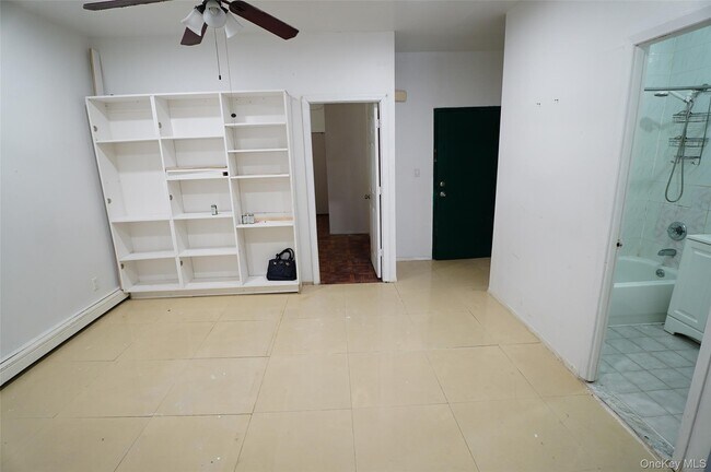 Building Photo - 117-06 Jamaica Ave