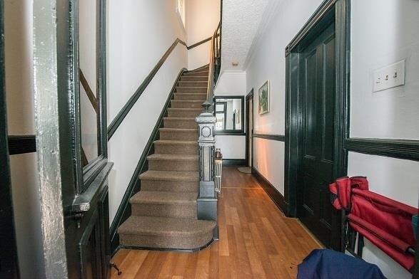 Building Photo - 409 18th St