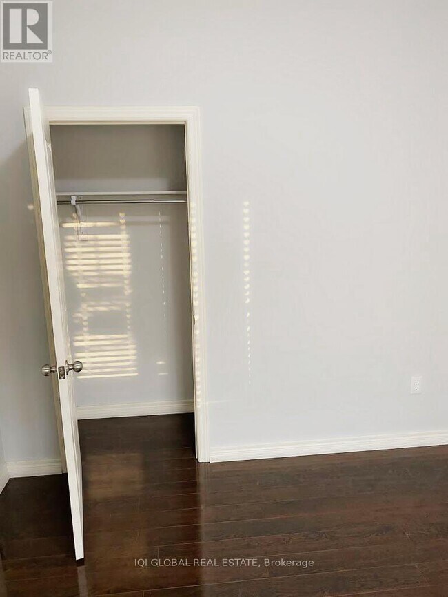 Photo du bâtiment - 13 Taurus Rd