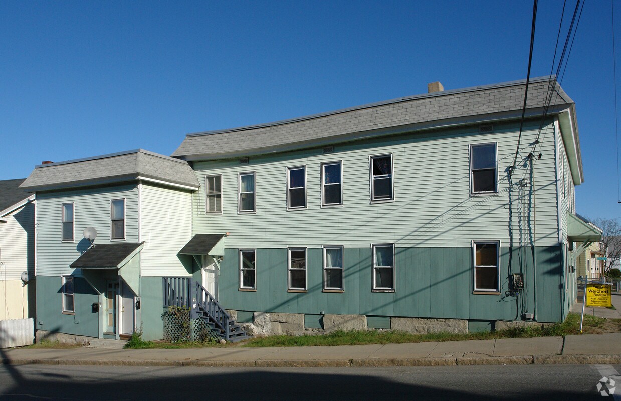 Building Photo - 915-921 Middlesex St