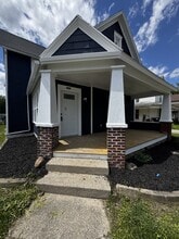 Building Photo - 409 N Elm St