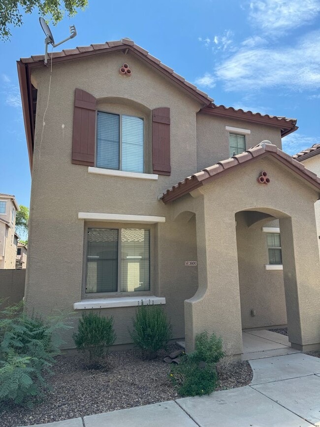 Building Photo - 3800 E Santa Fe Ln