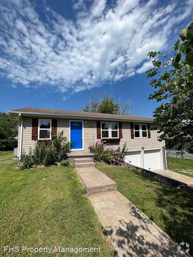 Pinecrest Estates Apartments under 2,000 Ozark, MO 2 Rentals