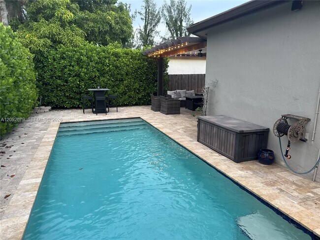 Foto del edificio - 1150 NW 135th Ct