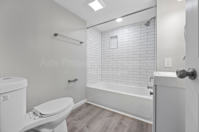Foto del edificio - 537 Lynn Haven Ln