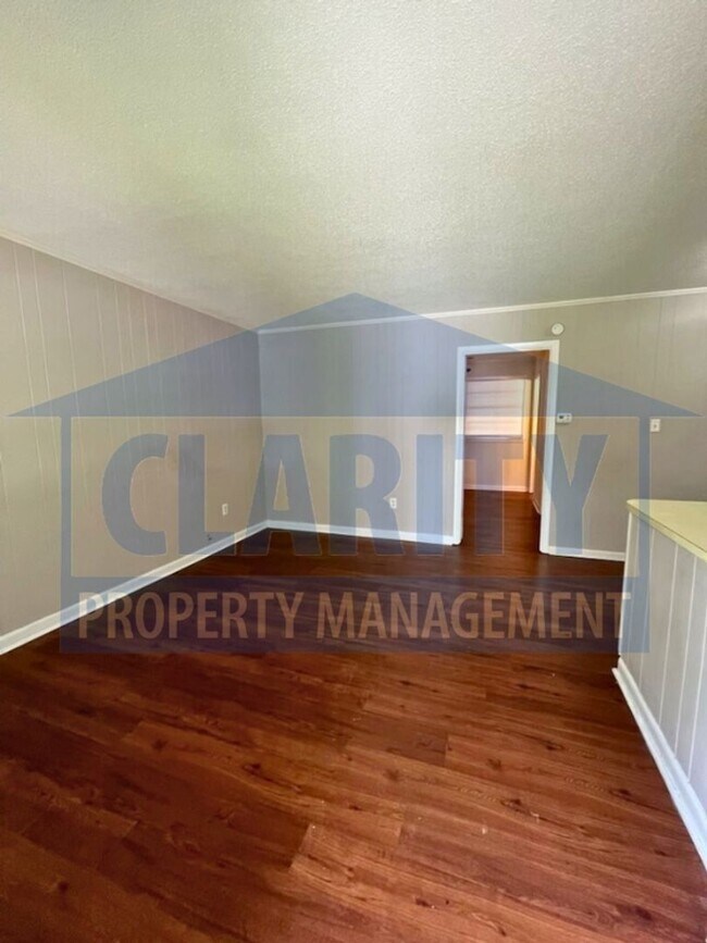 Foto del edificio - 405 Emmett Ave NW