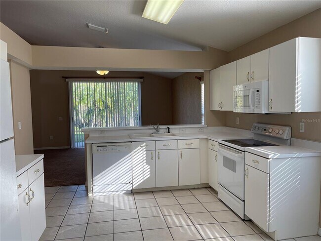 Foto del edificio - 1930 Grenville Ct