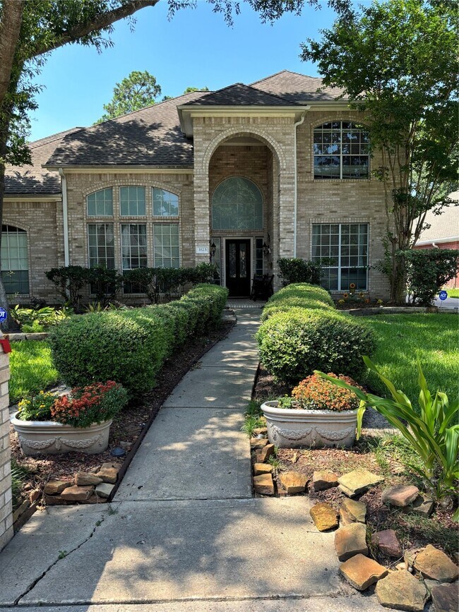 Foto del edificio - 3523 Aspen Glen Ln