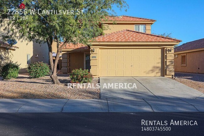 Foto del edificio - 4 Bedroom 2 Bathroom Spacious Home