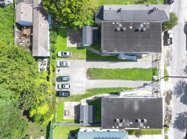 Building Photo - 1325 Marigny St Apt 3