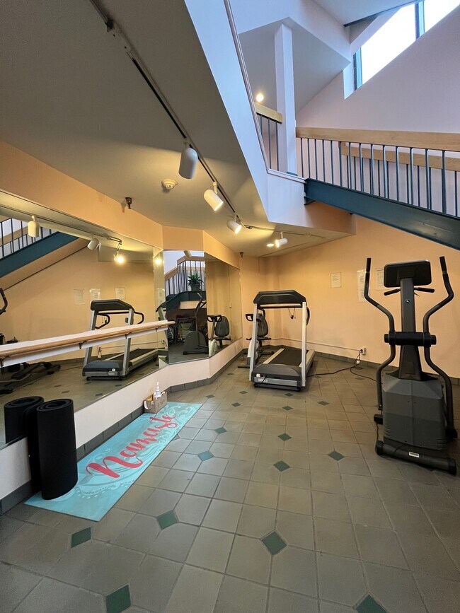 Foto del edificio - 750 Davol St